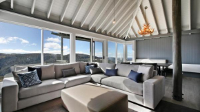 Bunnys, Hotham Heights